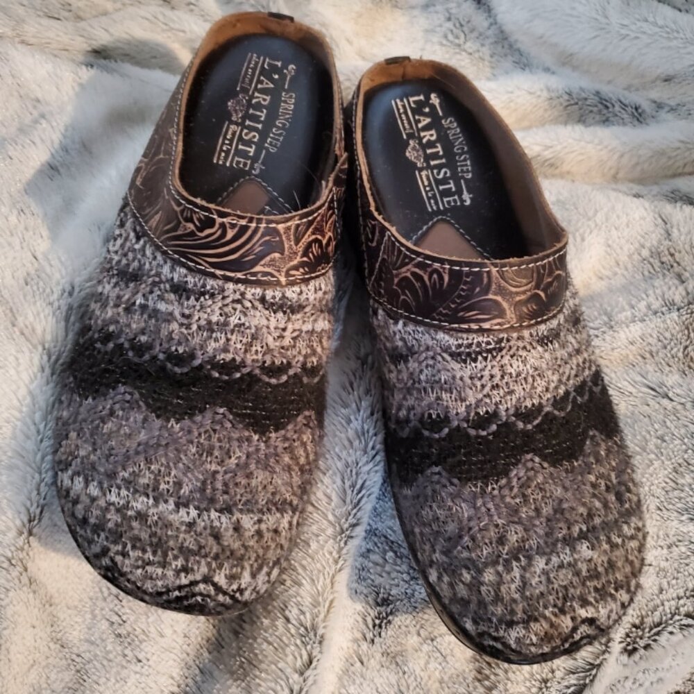 L'ARTISTE SPRING STEP SLIP IN CLOGS